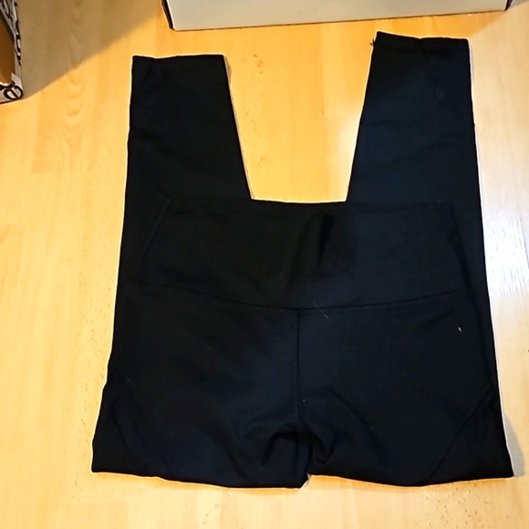 AERIE black leggings mid rise stretch pull on preppy classic size medium - Picture 3 of 9